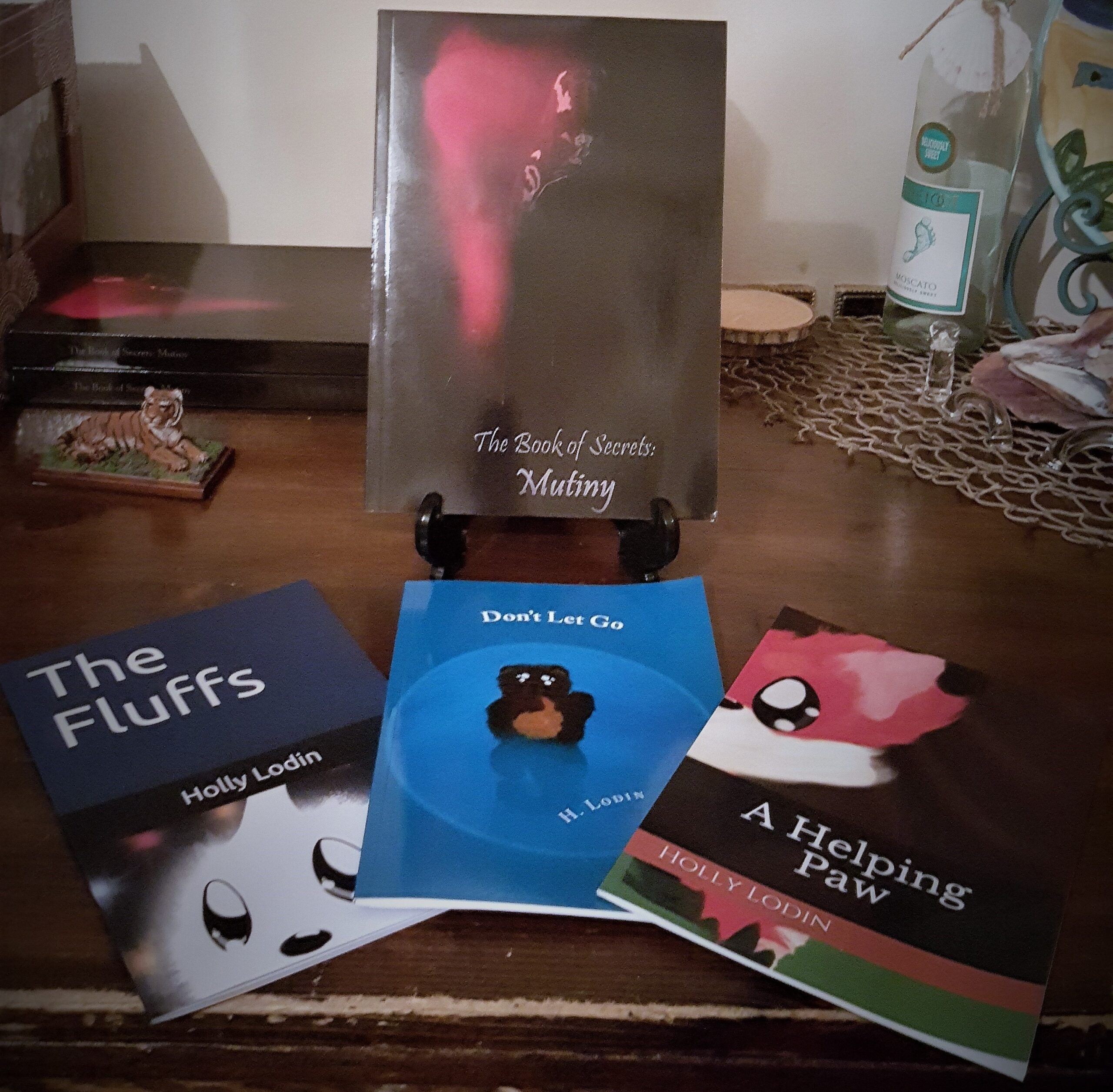 Holly Lodin's published books